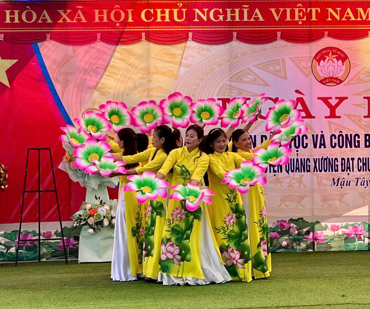 Anh-tin-bai